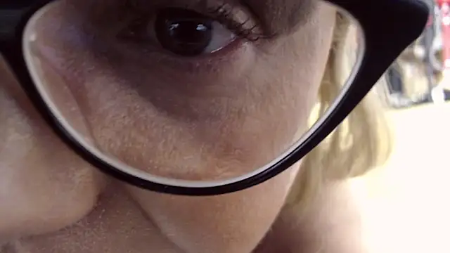 Miss MarieJo online show from October 2025 11:47:02 PM