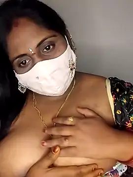 Snapshot of Sexy_Radhikaa chatting on February 2025 07:04:02 AM Sexy Radhikaa online show from February 2025 07:04:02 AM