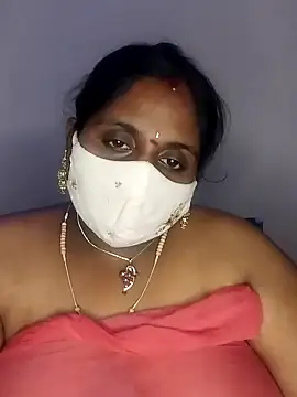 Snapshot of Sexy_Radhikaa chatting on March 2025 08:37:01 PM Sexy Radhikaa online show from March 2025 08:37:01 PM