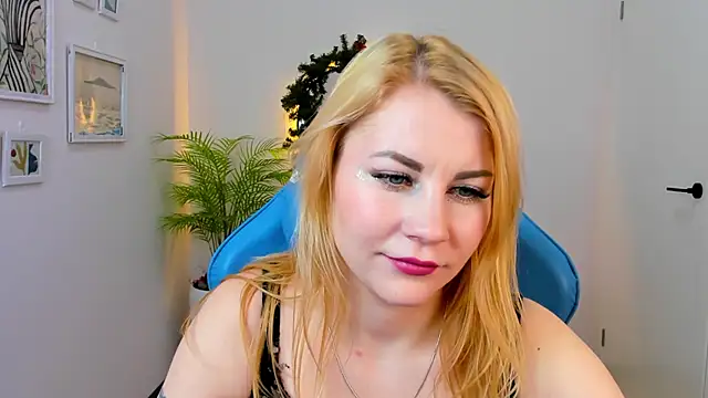 Snapshot of Ver_0nika chatting on December 2024 11:33:01 AM Ver 0nika online show from December 2024 11:33:01 AM