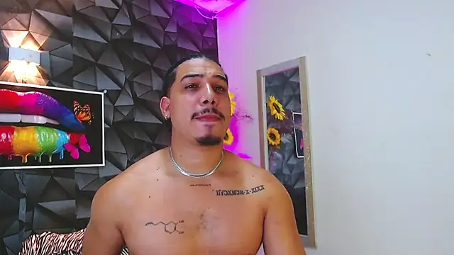 Snapshot of charlys_sex chatting on February 2025 11:23:02 PM charlys sex online show from February 2025 11:23:02 PM