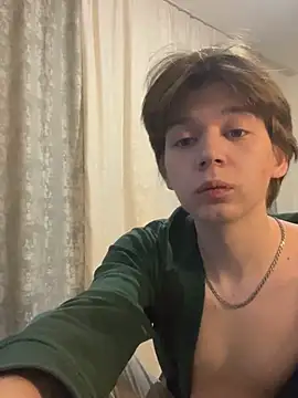 Snapshot of W_N_G_S chatting on February 2025 11:15:01 PM W N G S online show from February 2025 11:15:01 PM