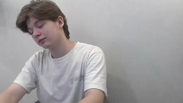 Snapshot of W_N_G_S chatting on October 2025 05:02:02 AM W N G S online show from October 2025 05:02:02 AM