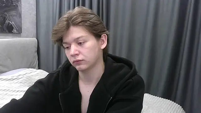 Snapshot of W_N_G_S chatting on October 2025 10:34:02 PM W N G S online show from October 2025 10:34:02 PM