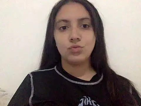Snapshot of xBubblyBarbiexx chatting on February 2026 03:03:02 AM xBubblyBarbiexx online show from February 2026 03:03:02 AM