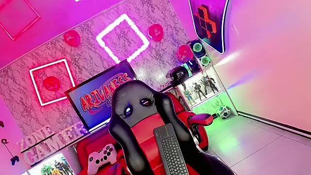 Alessa mullen online show from February 2025 03:20:01 AM