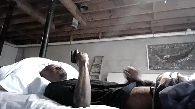 Snapshot of KinGKane84 chatting on December 2024 07:10:01 PM KinGKane84 online show from December 2024 07:10:01 PM