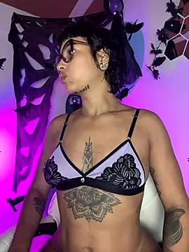 LollaByer online show from October 2025 09:59:02 PM