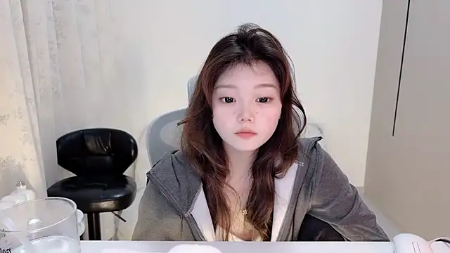 yangyang-1115 online show from November 2025 03:49:02 AM