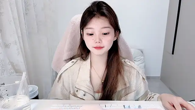 yangyang-1115 online show from November 2025 05:41:02 AM