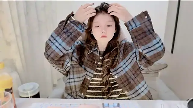 yangyang-1115 online show from November 2025 04:54:02 AM