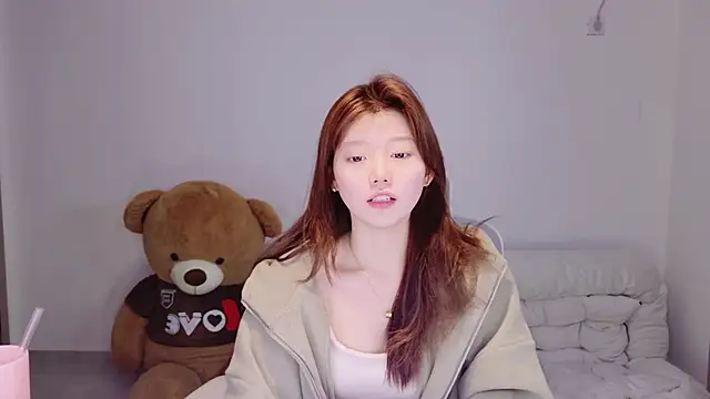 yangyang-1115 online show from February 2026 05:41:01 AM