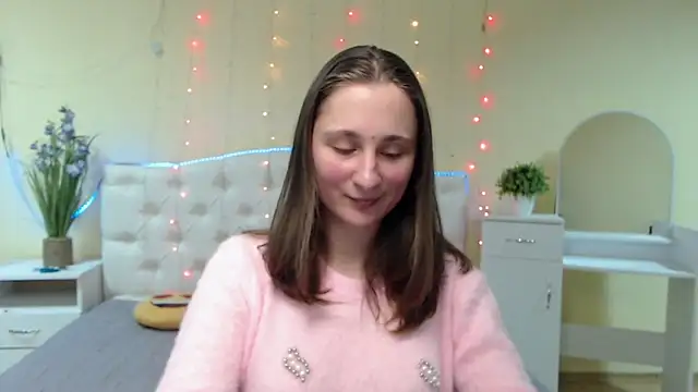 MichelLeee online show from January 2025 12:09:02 PM