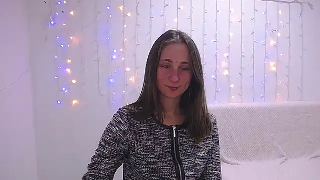 MichelLeee online show from January 2025 12:10:01 PM