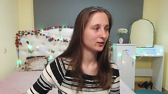 MichelLeee online show from March 2026 12:22:01 PM