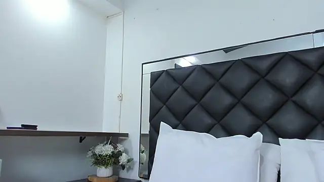 AshleyHill2 online show from October 2025 03:59:02 AM