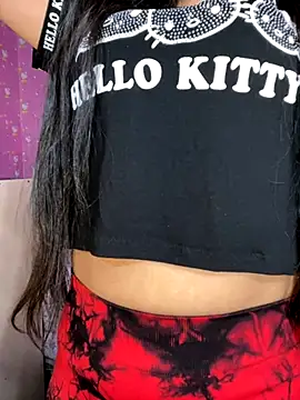 Snapshot of Velyn_18 chatting on November 2025 03:29:02 AM Velyn 18 online show from November 2025 03:29:02 AM