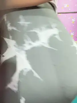 Velyn 18 online show from February 2026 04:24:02 AM