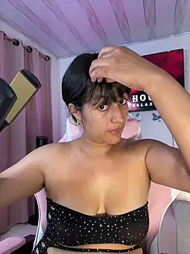 Snapshot of Lady_Rey chatting on June 2026 01:17:01 AM Lady Rey online show from June 2026 01:17:01 AM
