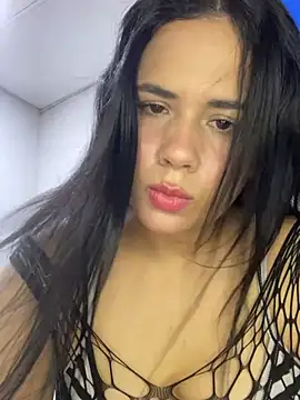Snapshot of Leyna_Kenet chatting on April 2026 09:37:02 PM Leyna Kenet online show from April 2026 09:37:02 PM