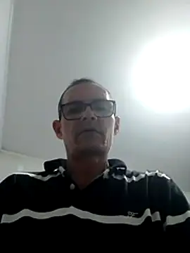 Snapshot of Lucianoonline chatting on January 2026 09:29:01 PM Lucianoonline online show from January 2026 09:29:01 PM