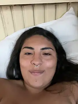 Snapshot of beatrix_001 chatting on December 2024 04:38:01 PM beatrix 001 online show from December 2024 04:38:01 PM