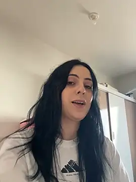 Morguisssz online show from February 2026 06:17:01 PM