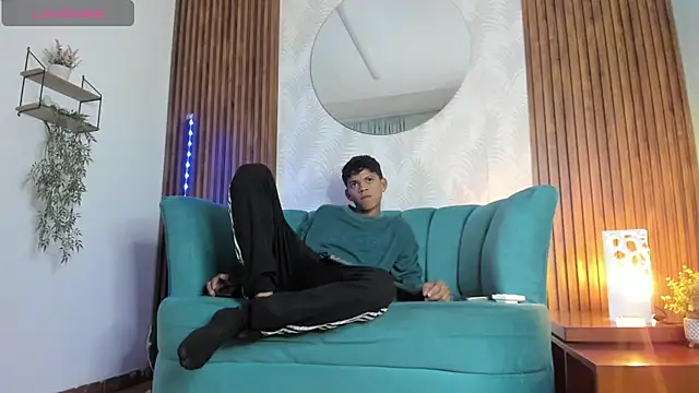 Snapshot of Jeffry_wolvess chatting on January 2025 07:35:01 PM Jeffry wolvess online show from January 2025 07:35:01 PM