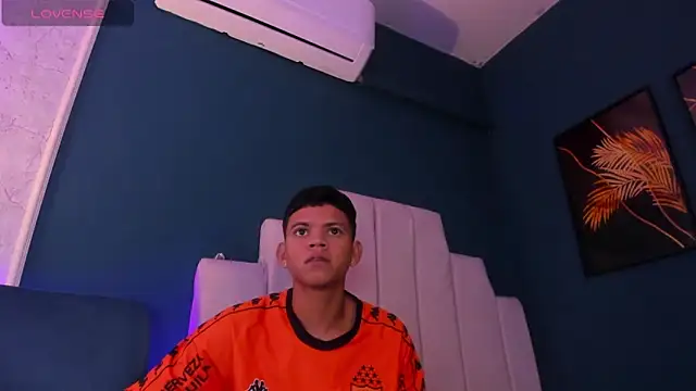 Snapshot of Jeffry_wolvess chatting on March 2025 03:09:02 PM Jeffry wolvess online show from March 2025 03:09:02 PM