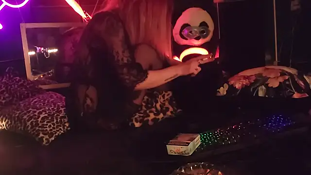 anonymouszN online show from January 2025 10:46:02 PM