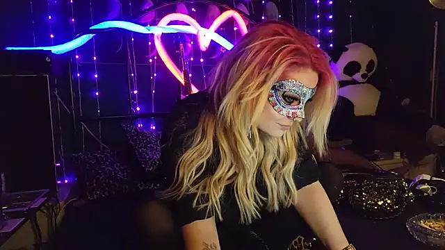 anonymouszN online show from October 2025 08:31:01 PM