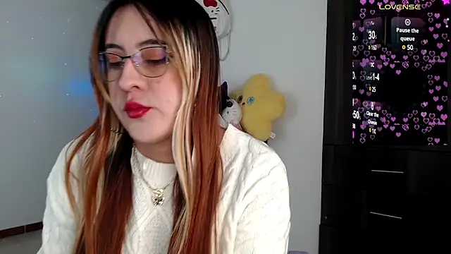 SarahXRusso online show from January 2025 05:12:01 AM