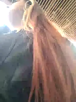 SarahXRusso online show from January 2025 09:44:02 PM