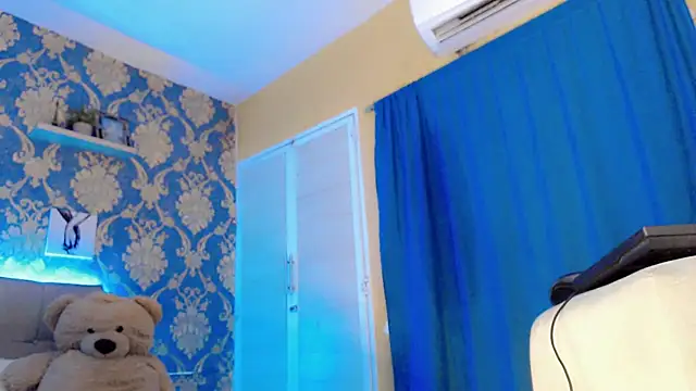 nicoledollts online show from February 2026 05:38:01 AM