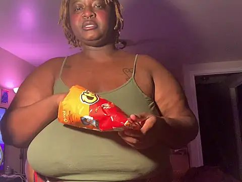 Snapshot of BigKittyRaven chatting on January 2025 10:40:01 PM BigKittyRaven online show from January 2025 10:40:01 PM