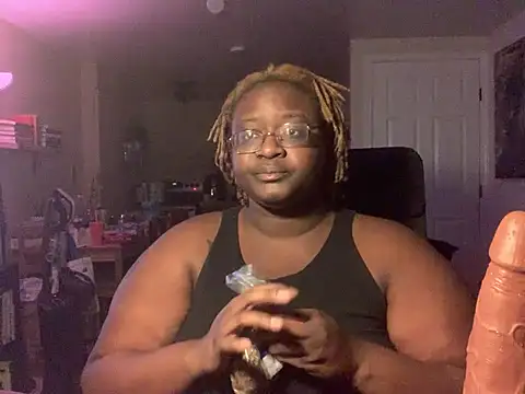 Snapshot of BigKittyRaven chatting on February 2025 04:37:02 AM BigKittyRaven online show from February 2025 04:37:02 AM