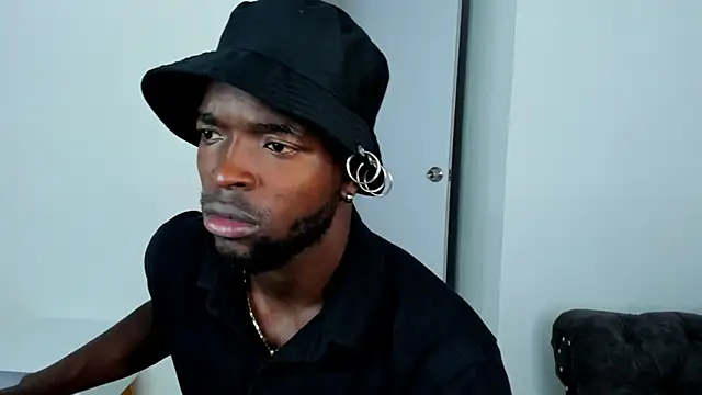 Dylan Taylor online show from October 2025 04:00:01 AM