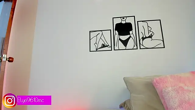 Snapshot of ellie_mcdonald chatting on July 2026 09:24:01 PM ellie mcdonald online show from July 2026 09:24:01 PM