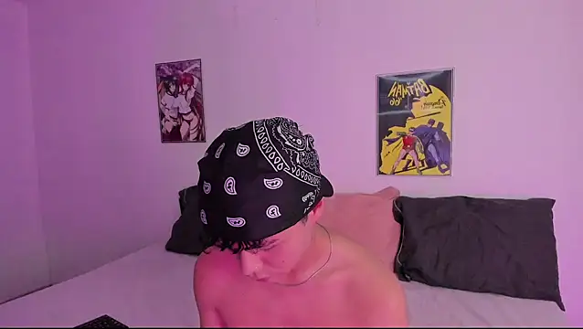 Snapshot of crushnier chatting on December 2024 05:11:01 PM crushnier online show from December 2024 05:11:01 PM