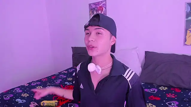 Snapshot of crushnier chatting on March 2025 05:24:02 PM crushnier online show from March 2025 05:24:02 PM