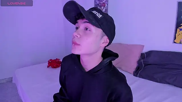 Snapshot of crushnier chatting on March 2025 06:18:01 PM crushnier online show from March 2025 06:18:01 PM