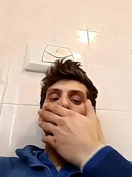 Snapshot of dariodario chatting on February 2025 01:05:01 PM dariodario online show from February 2025 01:05:01 PM