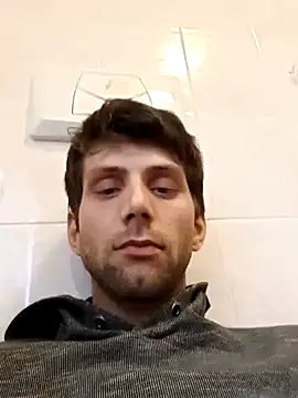 Snapshot of dariodario chatting on February 2025 03:17:02 PM dariodario online show from February 2025 03:17:02 PM