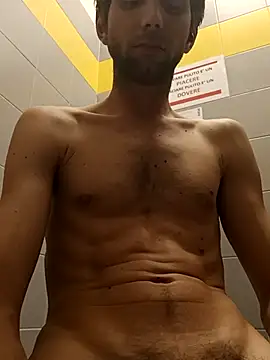 Snapshot of dariodario chatting on March 2025 06:05:02 PM dariodario online show from March 2025 06:05:02 PM