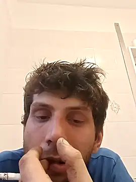 Snapshot of dariodario chatting on March 2025 04:40:02 PM dariodario online show from March 2025 04:40:02 PM