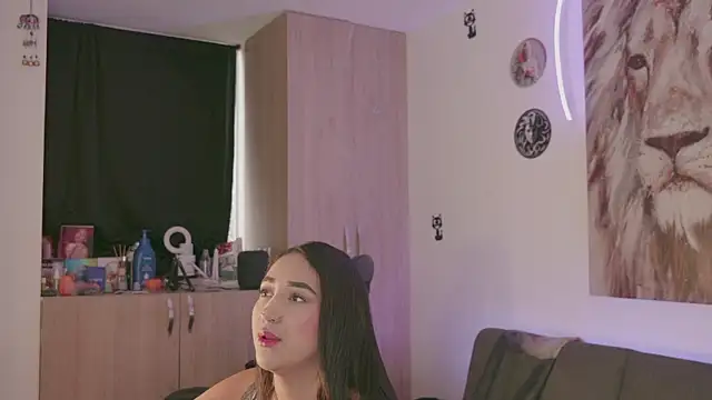 Maryann jones online show from December 2025 01:05:02 PM