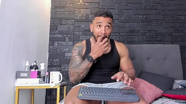 bruno miller  online show from November 2025 09:48:02 PM