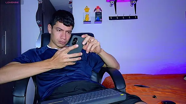 Nymphobuddies online show from September 2025 09:58:01 PM