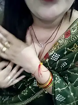 Snapshot of Mayuri77 chatting on February 2026 05:24:01 AM Mayuri77 online show from February 2026 05:24:01 AM