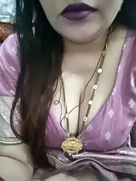 Snapshot of Mayuri77 chatting on March 2026 07:43:01 AM Mayuri77 online show from March 2026 07:43:01 AM